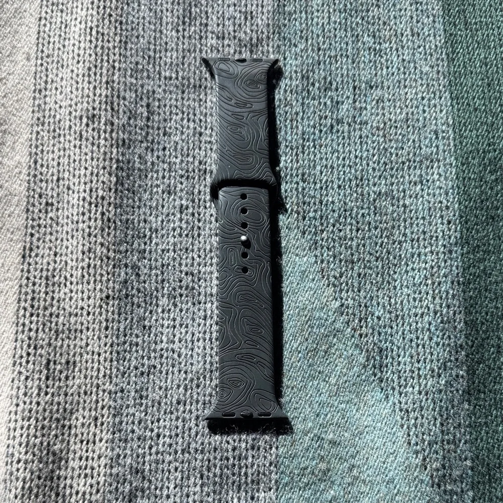 GROOVE - Apple Watch topographic design sport band - 44mm